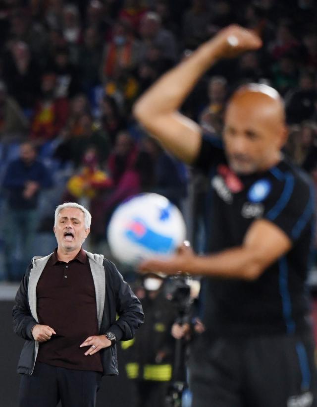 1635117874322075233.jpg Mourinho-is-expelled-but-Roma-retains-Napolis-leadership-and-ends.jpg