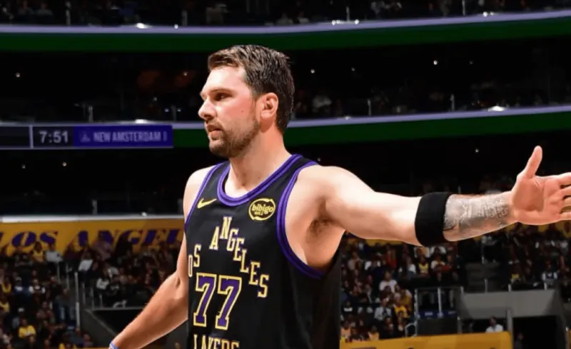 华体会官网-雷迪克谈东契奇：卢卡这个月的表现是我记忆中最棒的