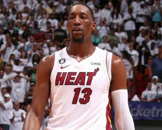 华体会官网-阿德巴约出战29分钟，18投11中得到25分10篮板3助攻3抢断2帽